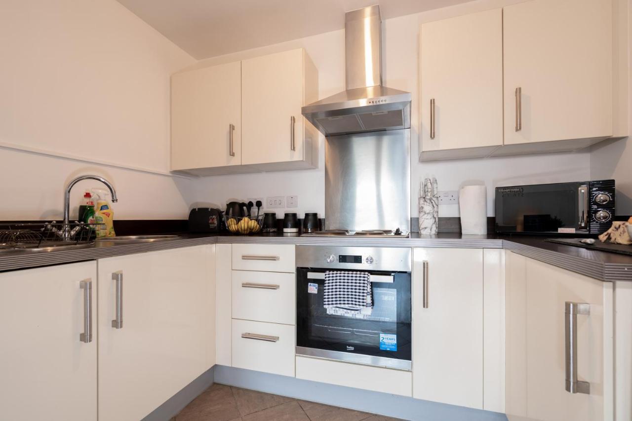 Caliber Stays Birmingham Bliss - Medusa Suite Apartments - Central 2-Bed Retreat - City Attractions, Sleeps 4, Free Netflix, Nearby Parking & Close Proximity - Bullring, Grand Central, The Cube - 5 Minutes Walk Exterior foto